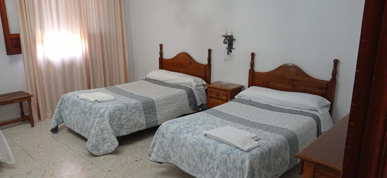 Hostal Gran Capitan Bargas Экстерьер фото
