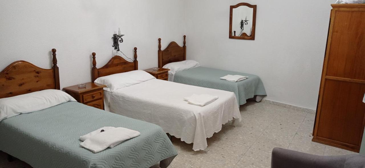 Hostal Gran Capitan Bargas Экстерьер фото