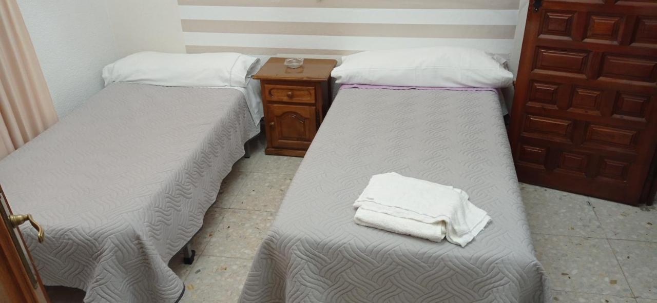 Hostal Gran Capitan Bargas Экстерьер фото