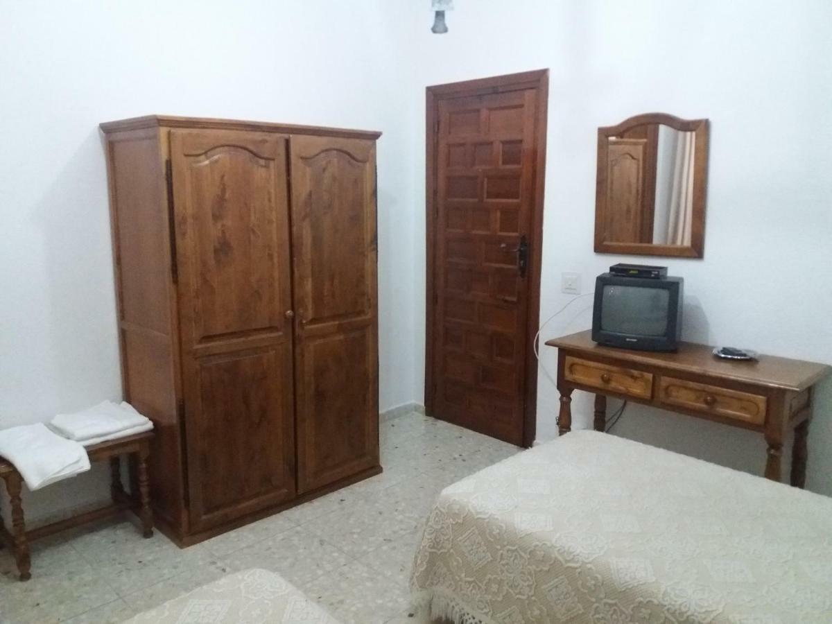 Hostal Gran Capitan Bargas Экстерьер фото