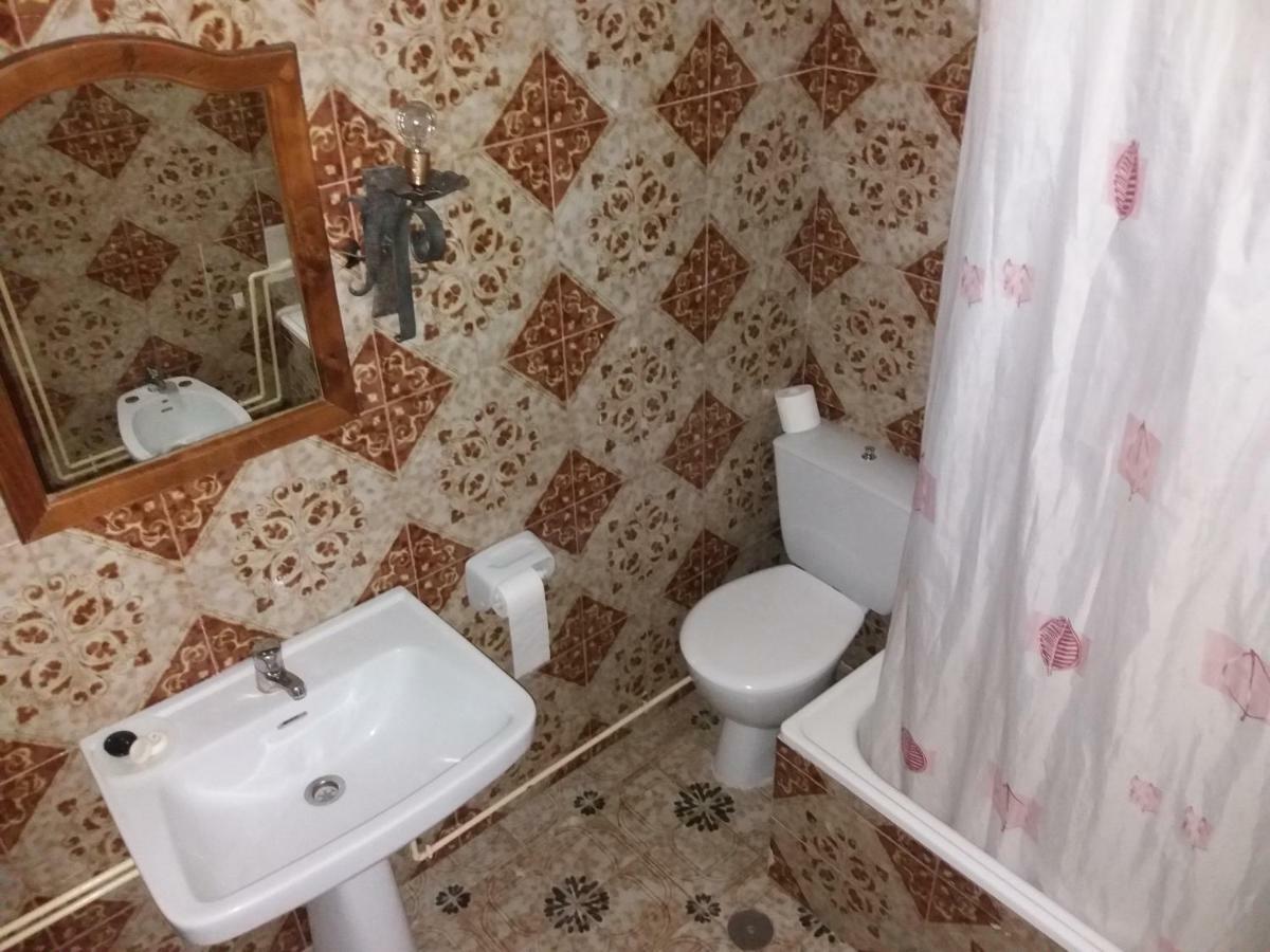 Hostal Gran Capitan Bargas Экстерьер фото