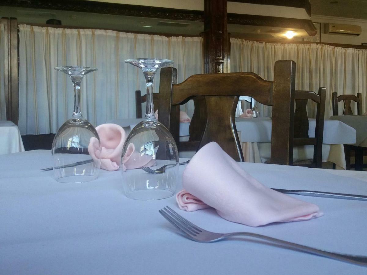 Hostal Gran Capitan Bargas Экстерьер фото